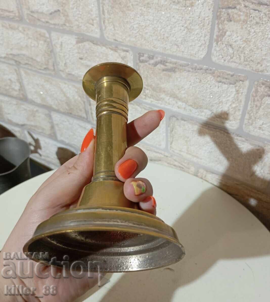 Delivery of Bronze candlestick