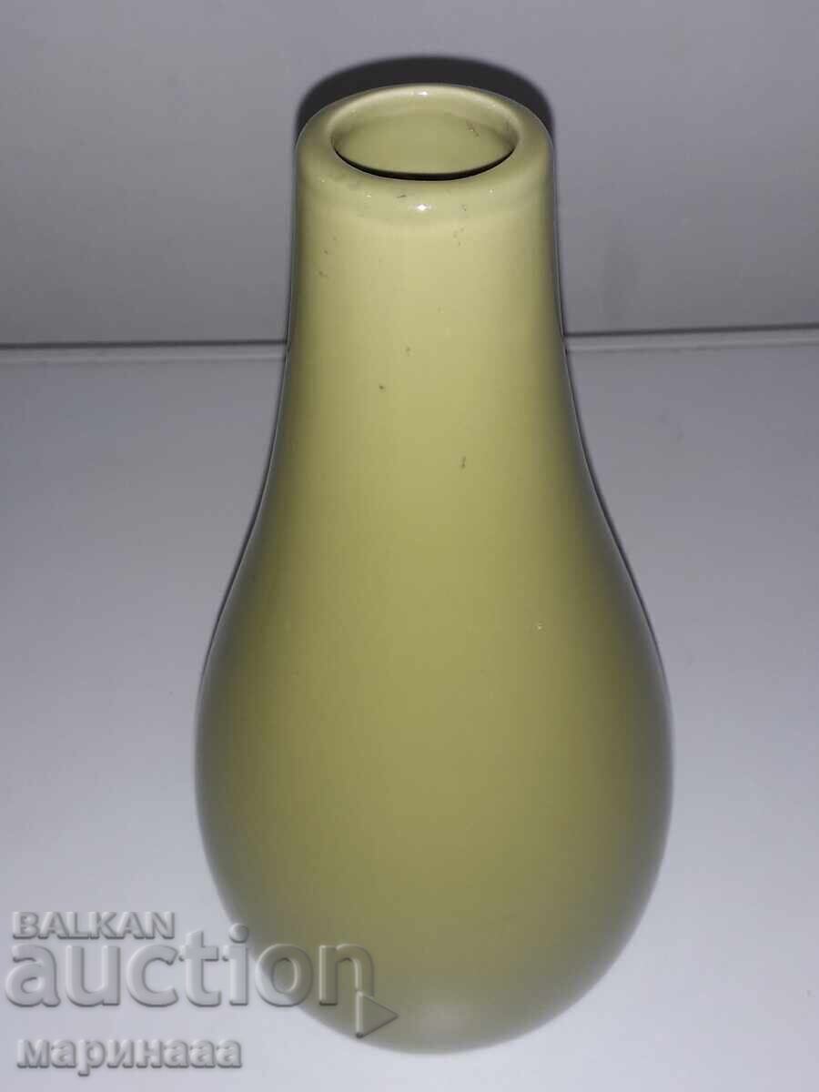 Licitație VAZĂ NOUĂ. CERAMICA ALBA