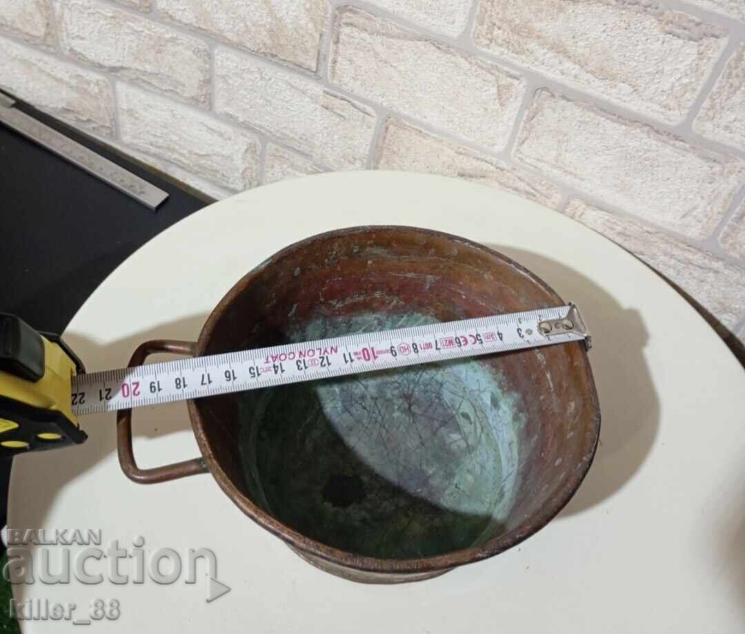 castron vechi de cupru - 6 castron vechi de cupru - 6