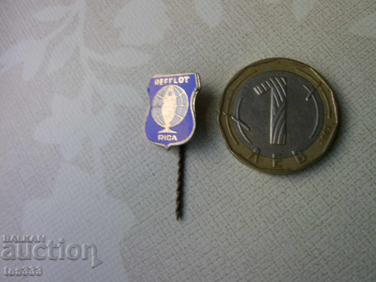 Аукцион Емайлирана значка Refflot Riga