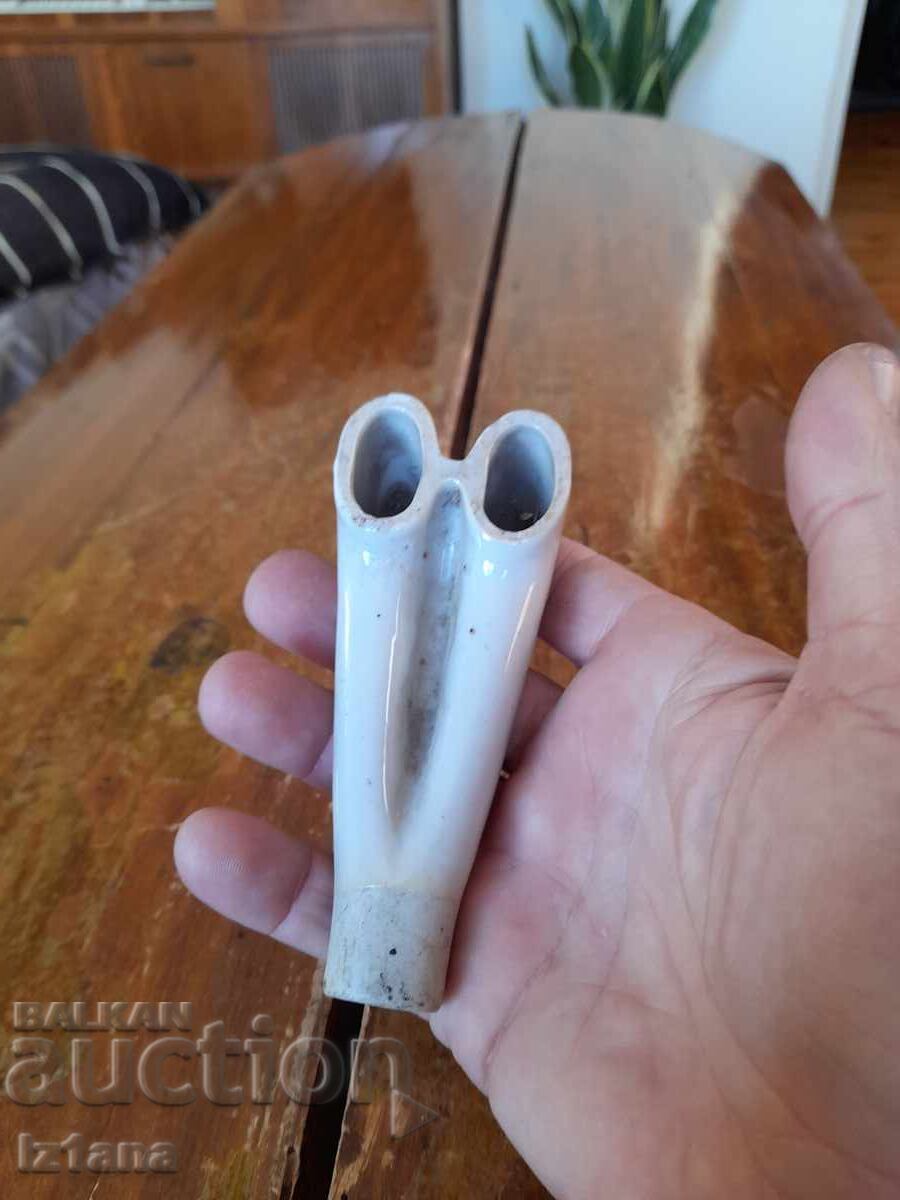 Delivery of Old porcelain insulator Delivery of Old porcelain insulator