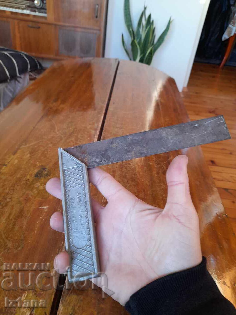 Auction Old tool, Right angle Auction Old tool, Right angle