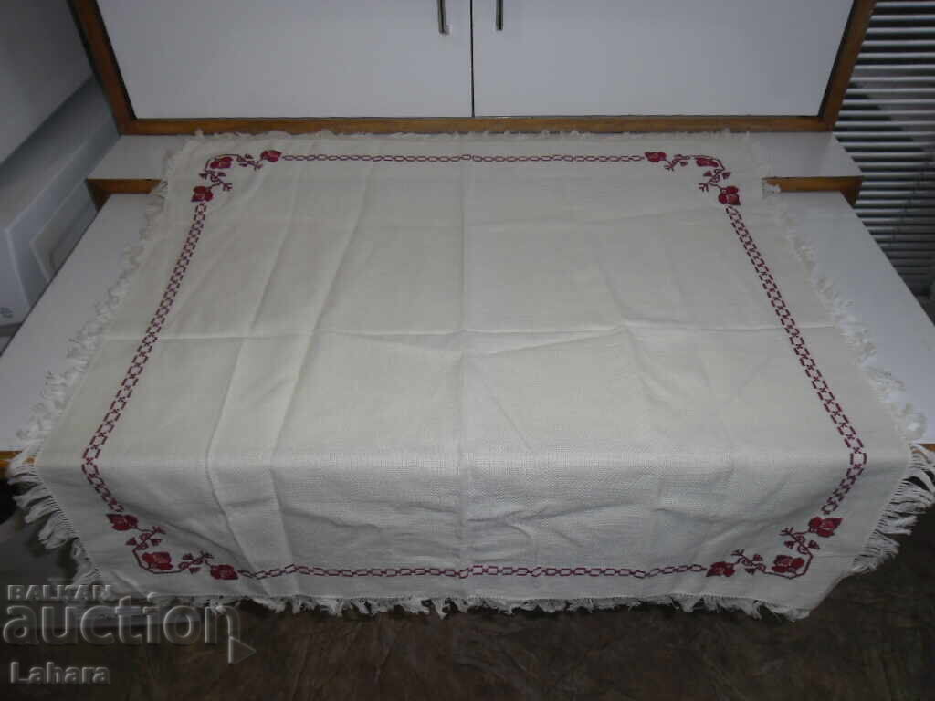 Plaid, embroidery, small tablecloth Plaid, embroidery, small tablecloth