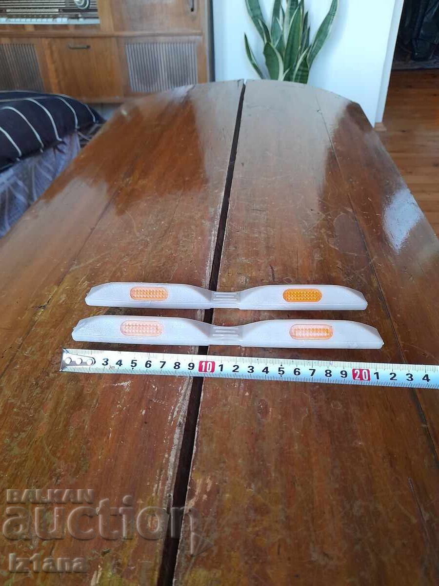 Old reflector, door reflectors with price 32.00 BGN | € 16.36 Old reflector, door reflectors with price 32.00 BGN | € 16.36