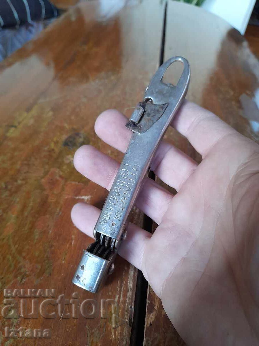 Old can opener, sharpener with price 12.00 BGN | € 6.14 Old can opener, sharpener with price 12.00 BGN | € 6.14