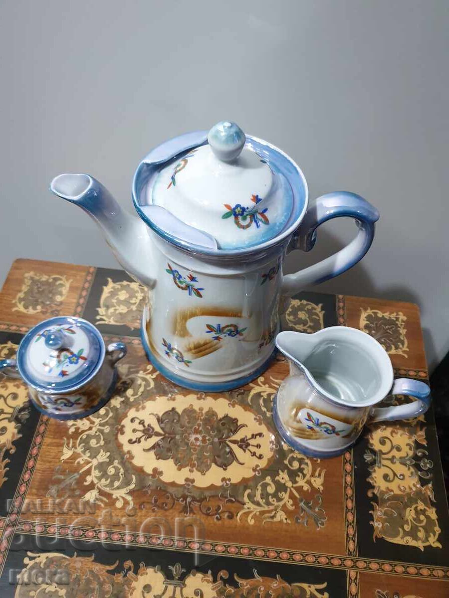 Antique porcelain lot from the early 19th century with price 160.00 BGN | € 81.81 Antique porcelain lot from the early 19th century with price 160.00 BGN | € 81.81