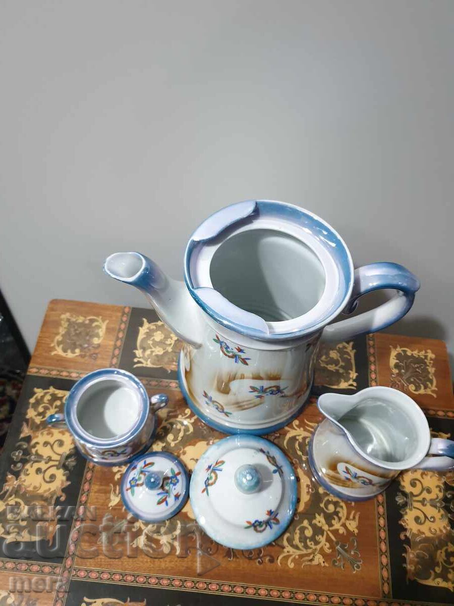 Delivery of Antique porcelain lot from the early 19th century Delivery of Antique porcelain lot from the early 19th century