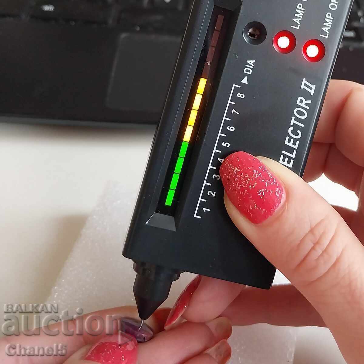 NATURAL RUBY - ENGRAVED, MELLOW - 4.20 carats (221) - 5 NATURAL RUBY - ENGRAVED, MELLOW - 4.20 carats (221) - 5