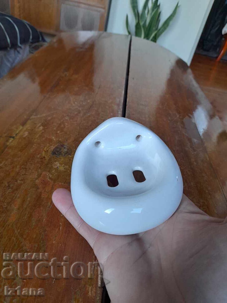 Auction Old earthenware soap dish Auction Old earthenware soap dish