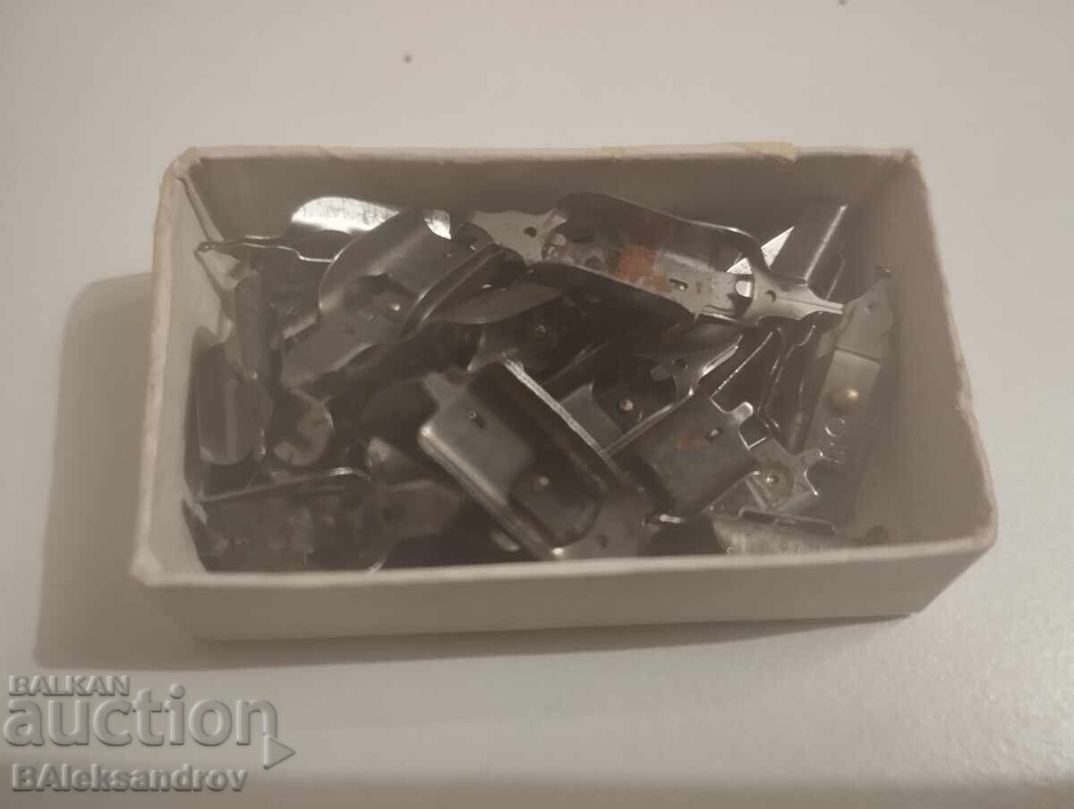 Box of old pens - 5 Box of old pens - 5