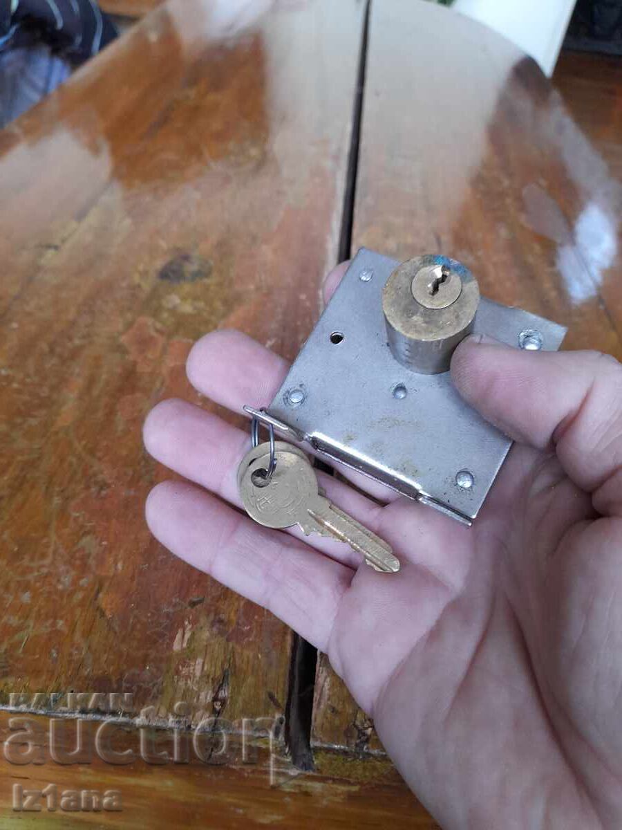 Παλιά κλειδαριά, λουκέτο με τιμή 27.00 BGN | € 13.80