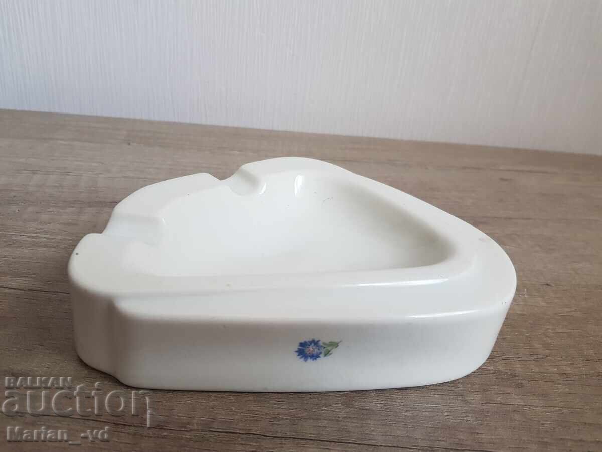 Old porcelain ashtray from the "Kosta Yordanov" factory in Vidin with price 25.00 BGN | € 12.78 Old porcelain ashtray from the "Kosta Yordanov" factory in Vidin with price 25.00 BGN | € 12.78