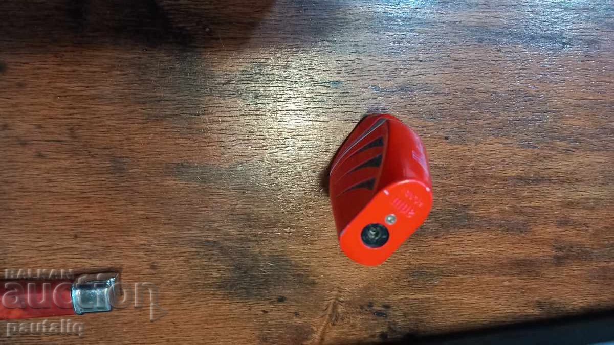 MARLBORO LIGHTER with price 10.00 BGN | € 5.11