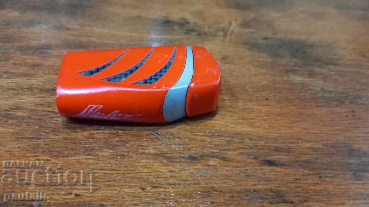 Auction  MARLBORO LIGHTER