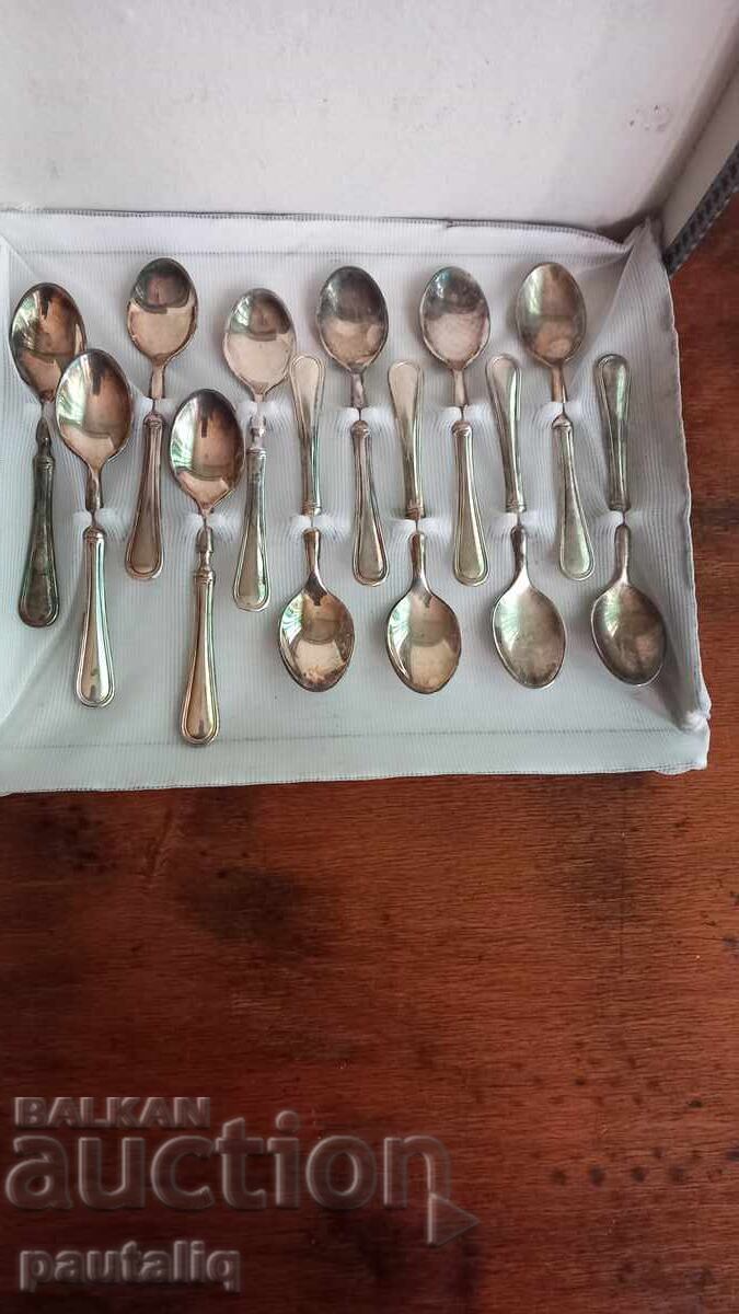 SET OF SILVER-PLATED TEA SPOONS 12 PCS - 6 SET OF SILVER-PLATED TEA SPOONS 12 PCS - 6