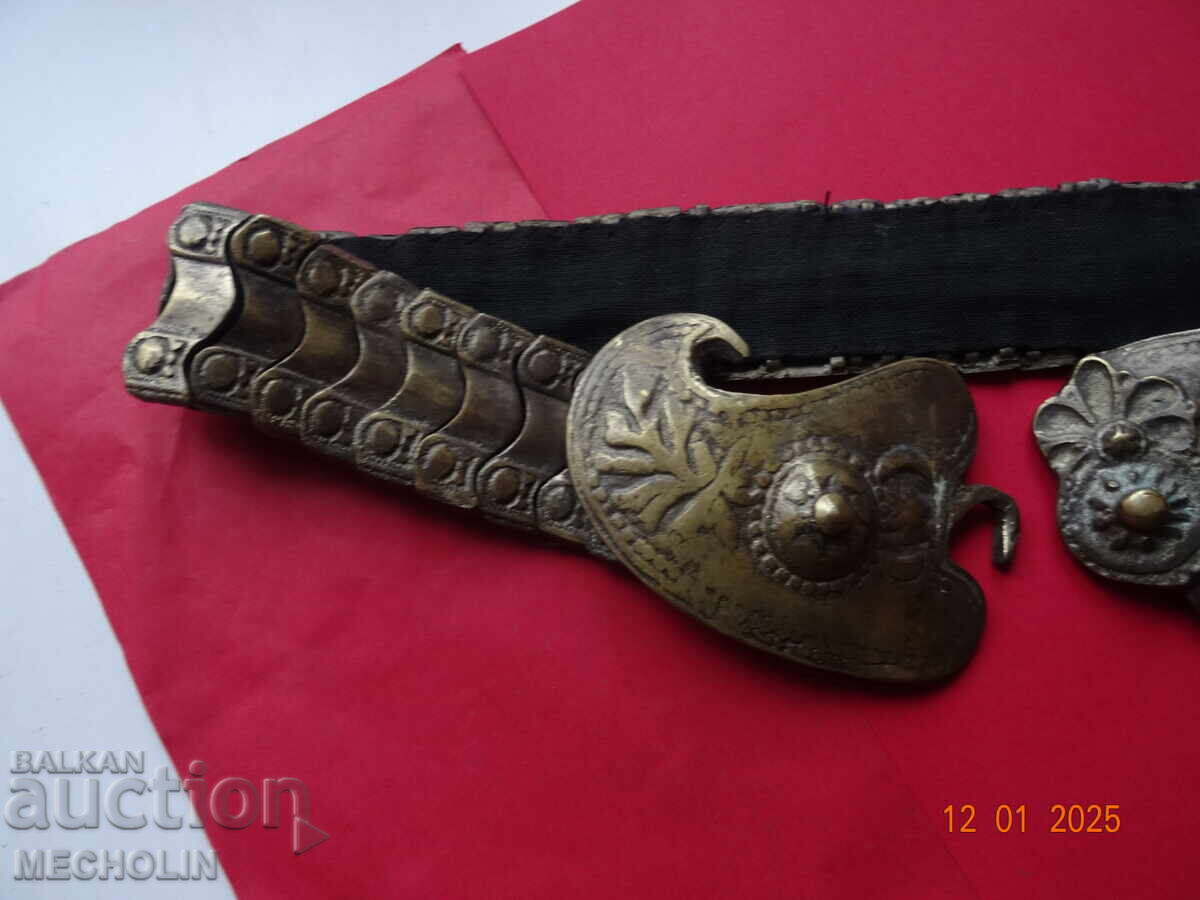 Delivery of 100 YEARS OLD METAL BELT WITH BUCKLES Delivery of 100 YEARS OLD METAL BELT WITH BUCKLES