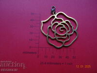 COLLECTIBLE OLD pendant medallion ROSE