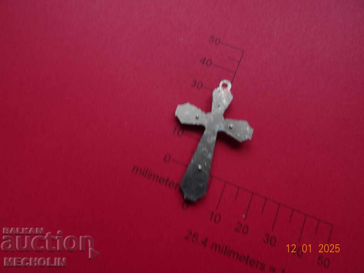 Licitație PENDANT VECHI DE COLECȚIE CRUCE BLOCAT