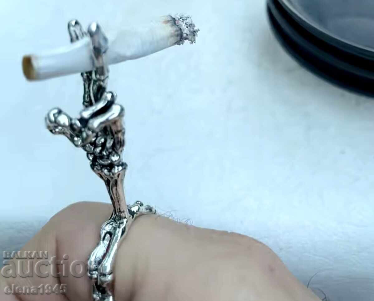 Cigarette holder - 5 Cigarette holder - 5