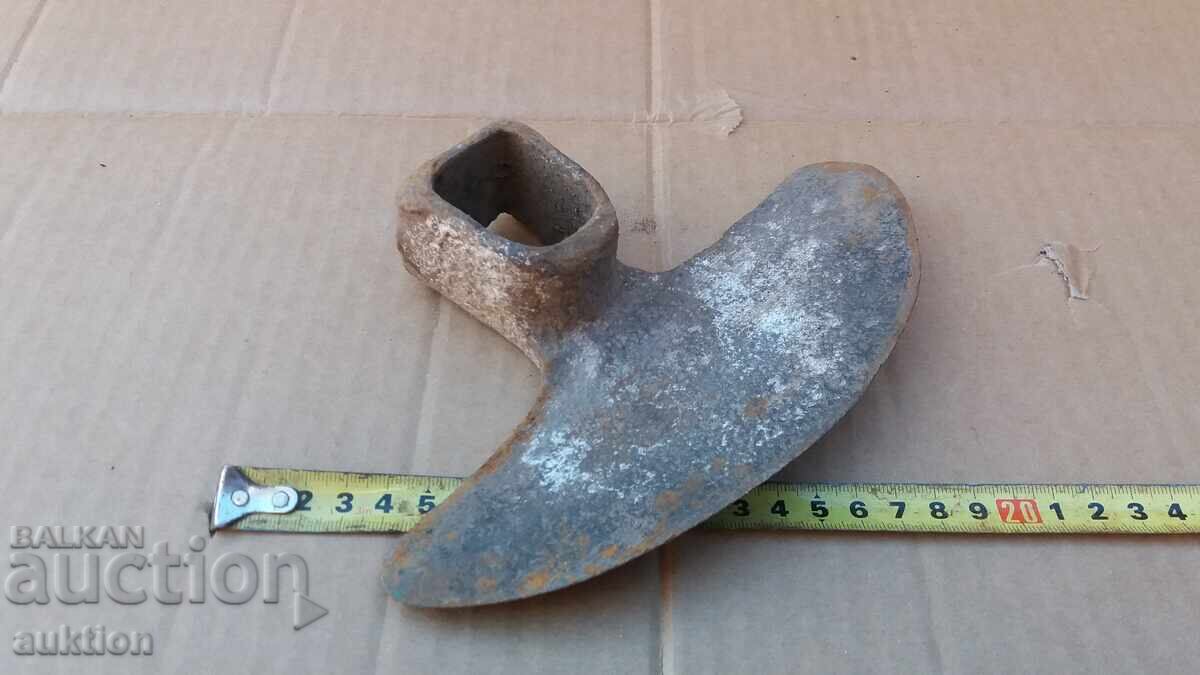 hoe - solid iron - 6 hoe - solid iron - 6