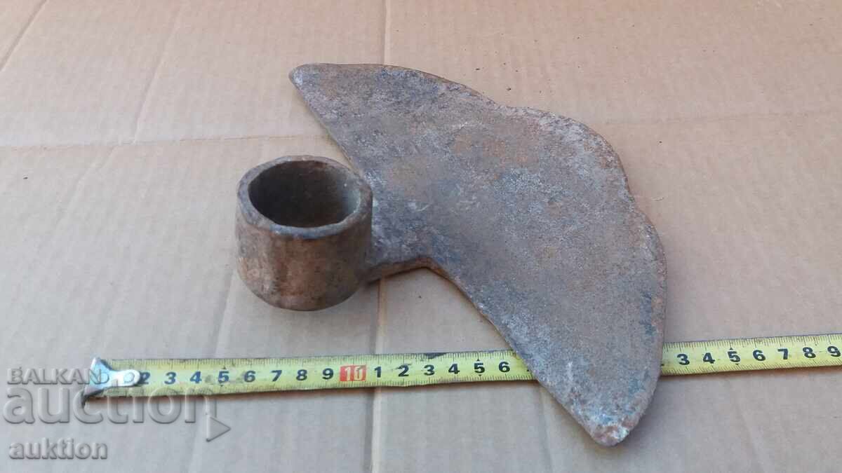 A MASSIVE HOE - 5 A MASSIVE HOE - 5