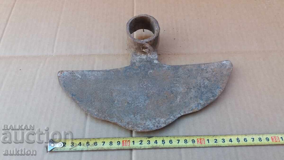 A MASSIVE HOE - 7 A MASSIVE HOE - 7