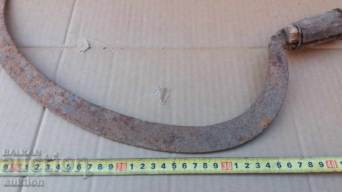 OLD RENAISSANCE SICKLE - 6 OLD RENAISSANCE SICKLE - 6