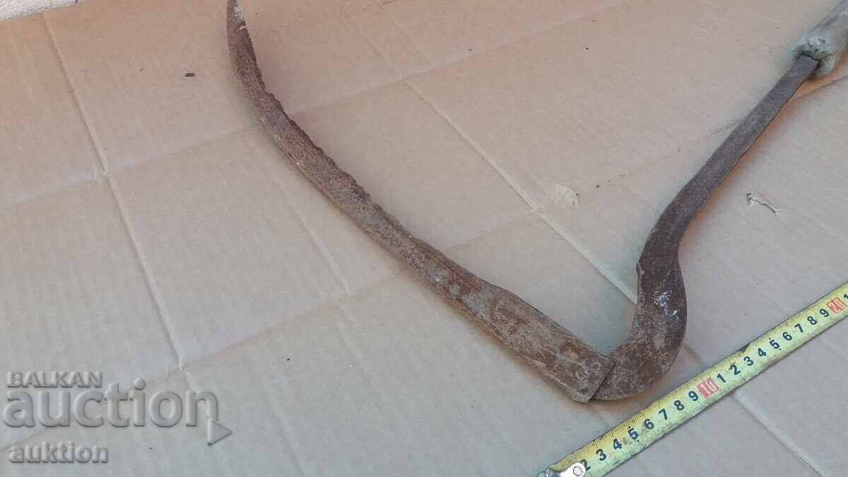 Delivery of OLD RENAISSANCE SICKLE Delivery of OLD RENAISSANCE SICKLE