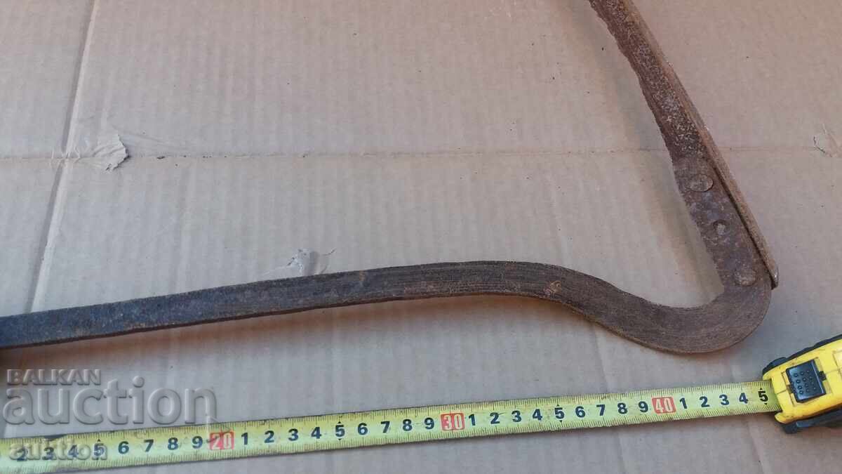 OLD RENAISSANCE SICKLE - 6 OLD RENAISSANCE SICKLE - 6