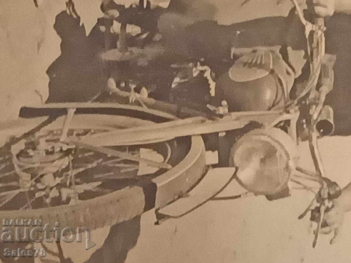 Ρετρό φωτογραφία με ρετρό μηχανή DKV με τιμή 30.00 BGN | € 15.34 Ρετρό φωτογραφία με ρετρό μηχανή DKV με τιμή 30.00 BGN | € 15.34