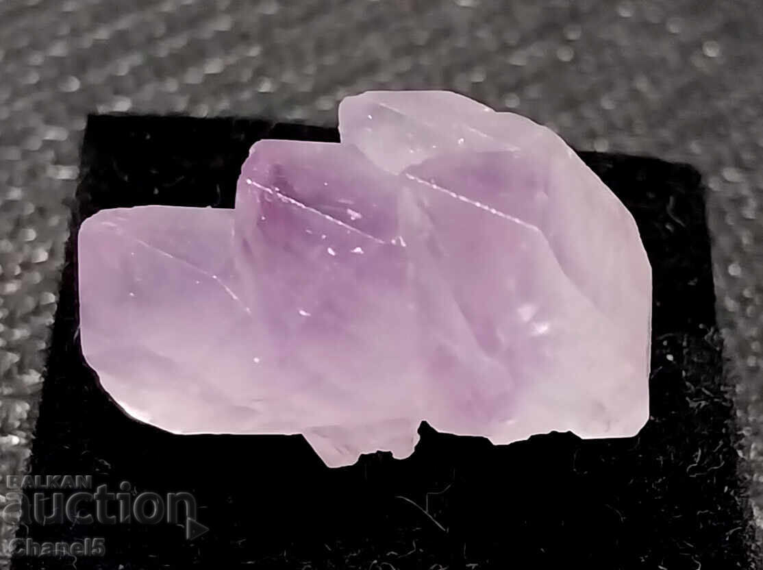 Auction GENTLE AMETHYST CRYSTALS FORMATION - (673) Auction GENTLE AMETHYST CRYSTALS FORMATION - (673)