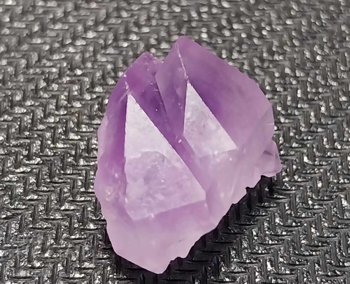 GENTLE AMETHYST CRYSTALS FORMATION - (677) with price 15.00 BGN | € 7.67 GENTLE AMETHYST CRYSTALS FORMATION - (677) with price 15.00 BGN | € 7.67