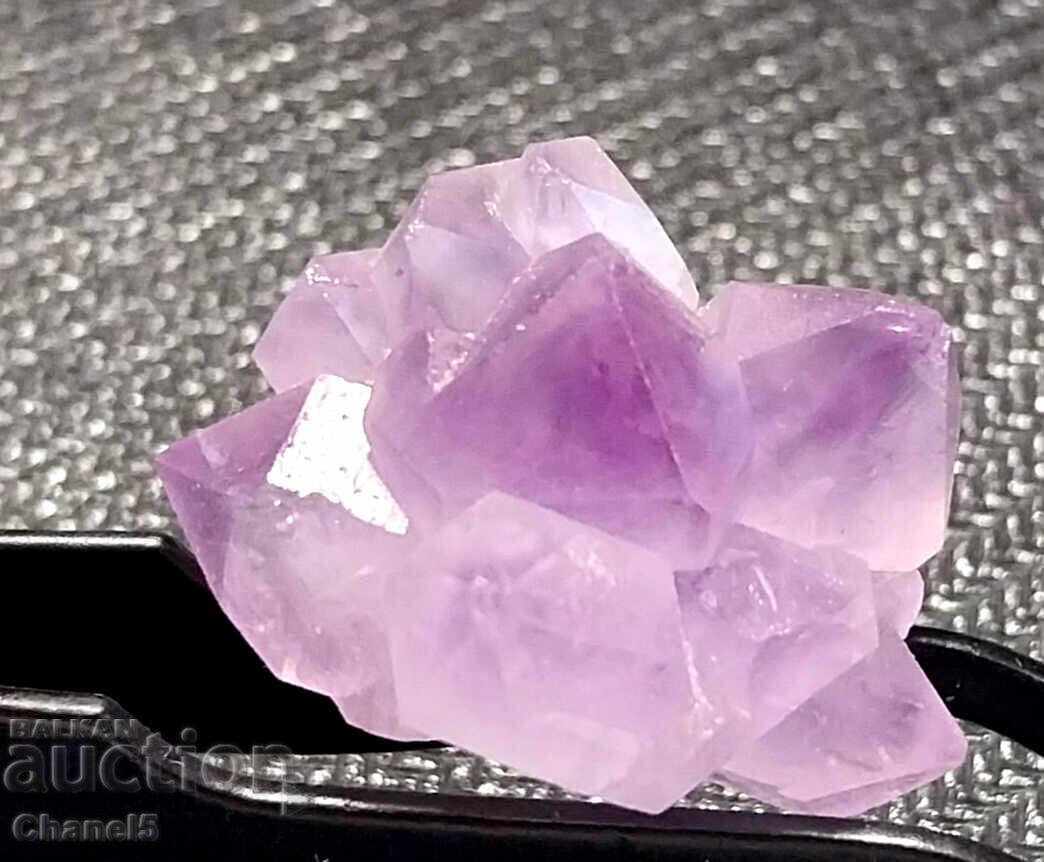 Delivery of GENTLE AMETHYST CRYSTALS FORMATION - (683) Delivery of GENTLE AMETHYST CRYSTALS FORMATION - (683)
