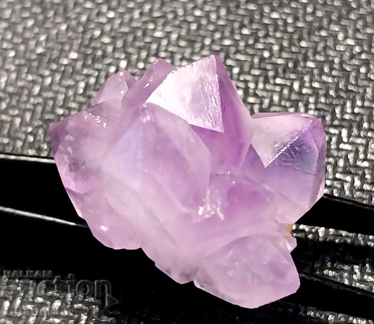 GENTLE AMETHYST CRYSTALS FORMATION - (683) - 5 GENTLE AMETHYST CRYSTALS FORMATION - (683) - 5