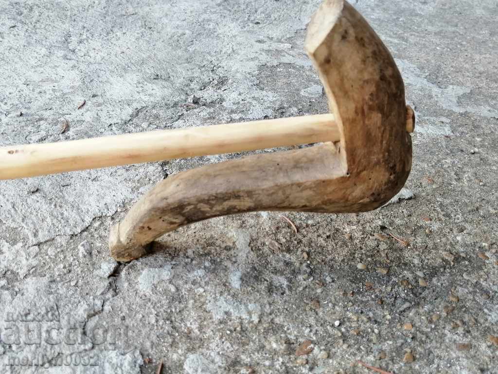Delivery of Old carved shepherd's hut primitive wooden Delivery of Old carved shepherd's hut primitive wooden