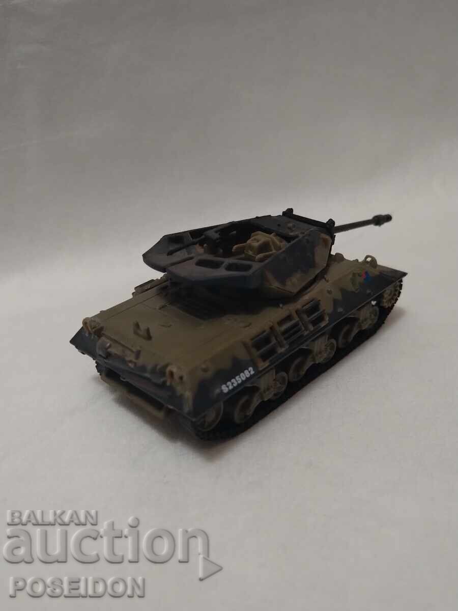 ТАНК И ВЕРИЖНА МАШИНА с цена 70.00 лв. | € 35.79 ТАНК И ВЕРИЖНА МАШИНА с цена 70.00 лв. | € 35.79