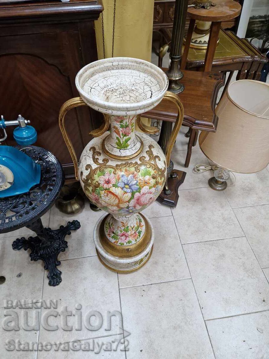 Παράδοση Ένας μοναδικός τεράστιος ιταλικός κεραμικός αμφορέας Παράδοση Ένας μοναδικός τεράστιος ιταλικός κεραμικός αμφορέας