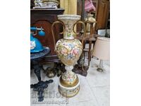 O amforă ceramică italiană uriașă unică