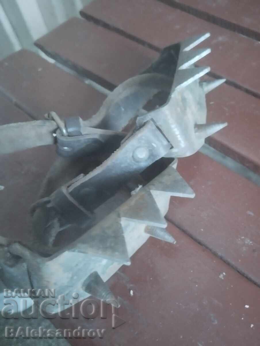 Delivery of Anti-slip cat mats