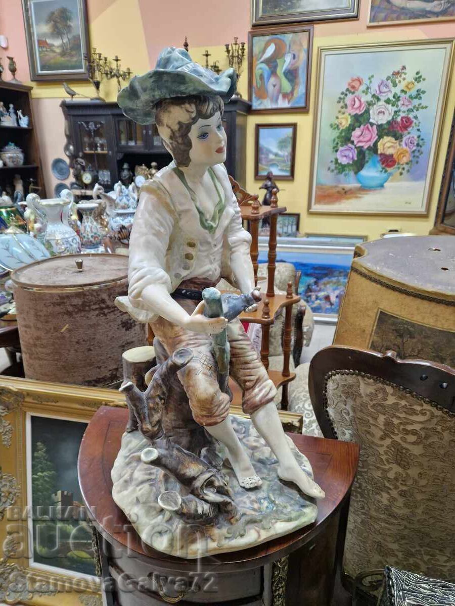 Delivery of Great large Italian Capodimonte figurine Delivery of Great large Italian Capodimonte figurine