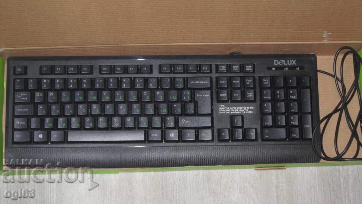 3 pcs Computer keyboards 3 pcs Computer keyboards