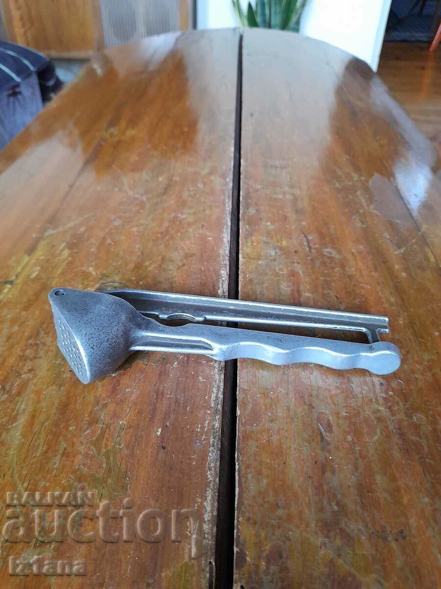 Παλιά πρέσα σκόρδου αλουμινίου Παλιά πρέσα σκόρδου αλουμινίου