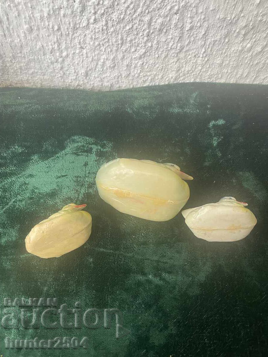 Ducklings - 3 pcs, bakelite with price 19.95 BGN | € 10.20 Ducklings - 3 pcs, bakelite with price 19.95 BGN | € 10.20