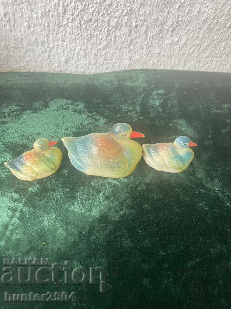 Rațe - 3 buc., bachelită Rațe - 3 buc., bachelită