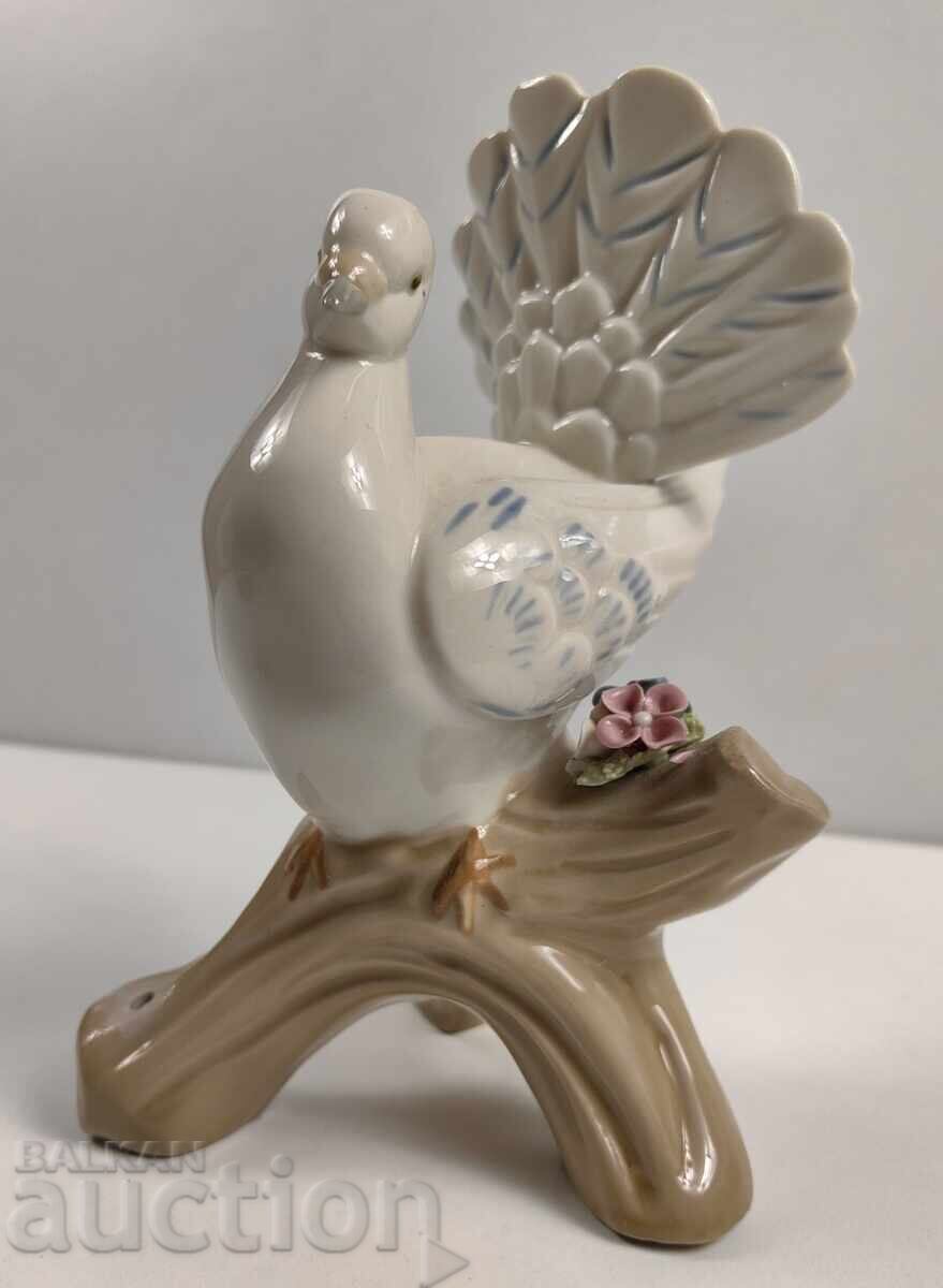 LARGE PORCELAIN FIGURE FIGURINE DOVE - THE FLOWER IS A SONG LARGE PORCELAIN FIGURE FIGURINE DOVE - THE FLOWER IS A SONG