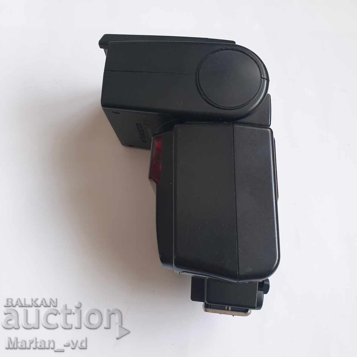 Auction Nikon SB-600 Flash Auction Nikon SB-600 Flash