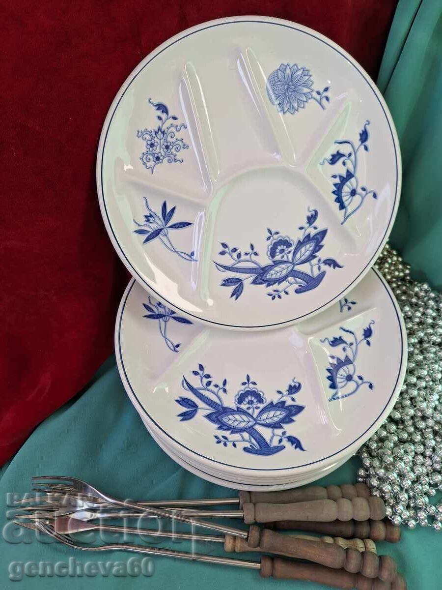 Delivery of Set of blue onion plates and fondue forks