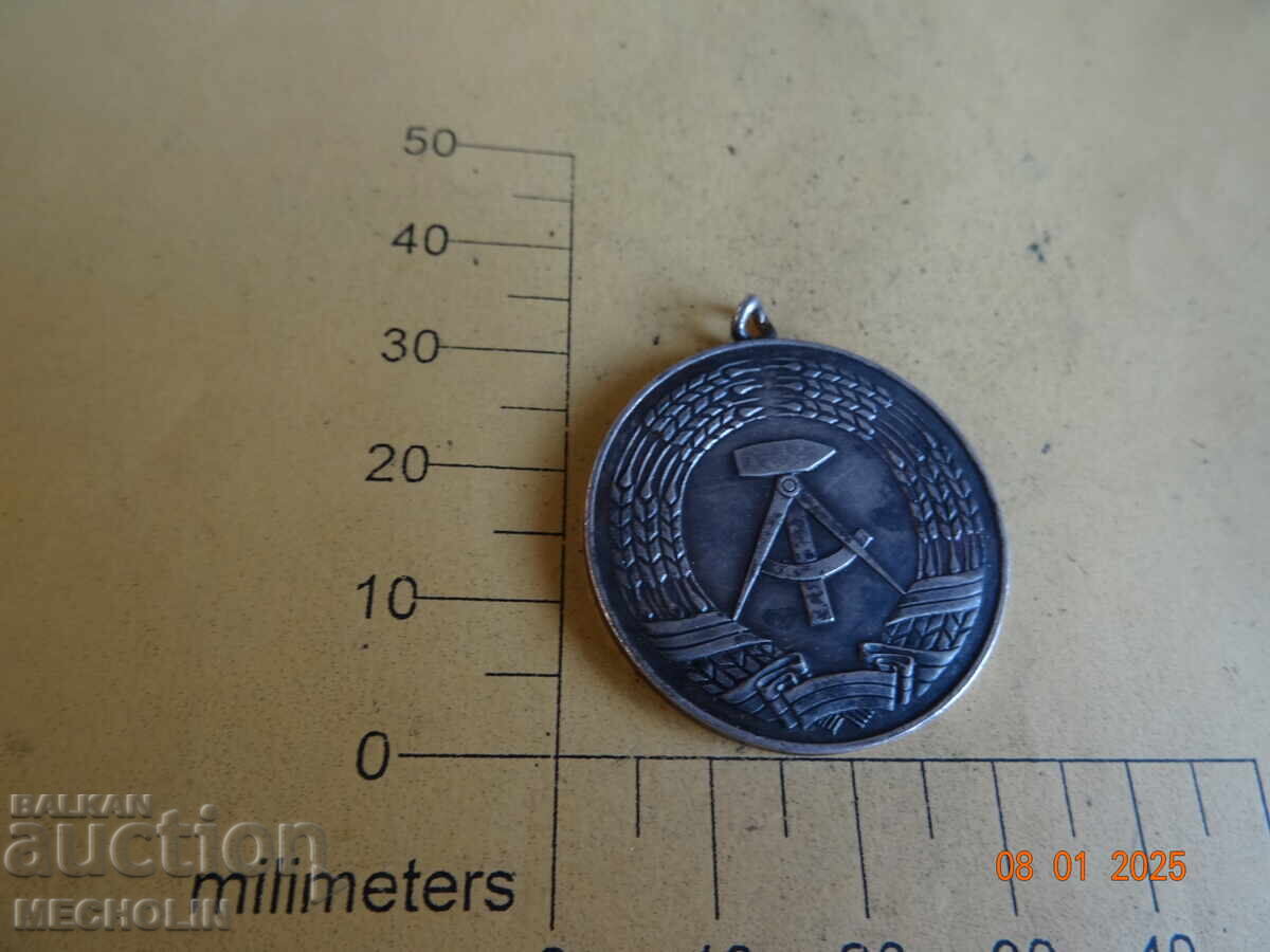 COLLECTOR'S ORDER GDR - 5 COLLECTOR'S ORDER GDR - 5