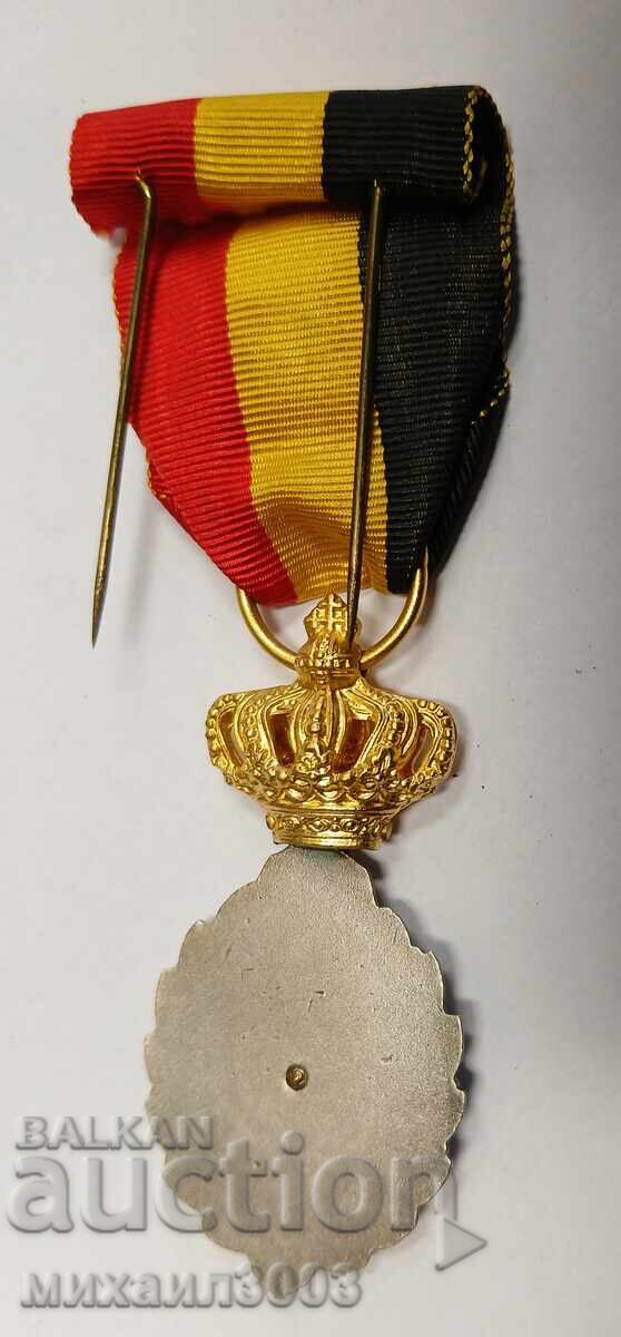 Delivery of OLD BELGIAN ORDER WITH CROWN AND ORIGINAL BOX Delivery of OLD BELGIAN ORDER WITH CROWN AND ORIGINAL BOX