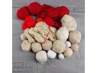 BZC Large lot of woolen threads yarn red and white B0166